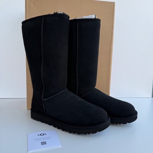 NIB • UGG Women's Classic Tall II Boot Size: 8 - Picture 1 of 8